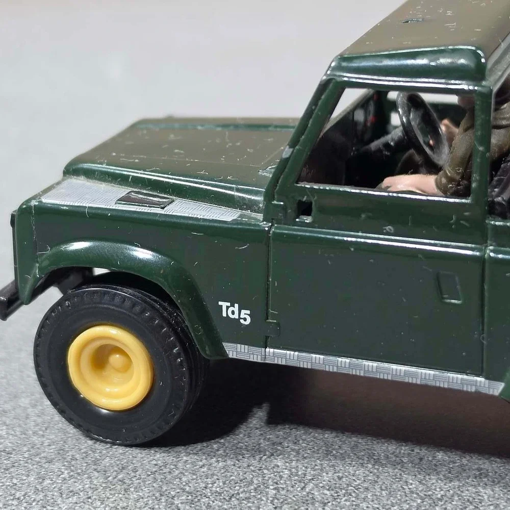 Britains Land Rover Defender 90 Td5 Pickup Truck Green RARE